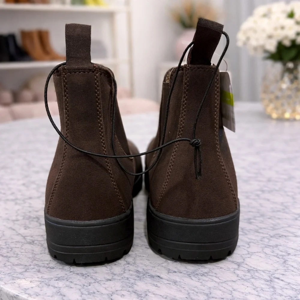 Eddie Bauer Men’s Brown Chelsea Boots Pull On Lug Sole NWT Size 11